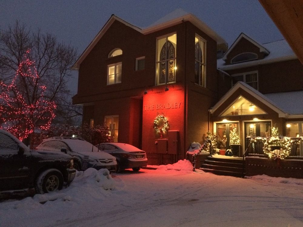 The Bradley Boulder Inn Exterior photo