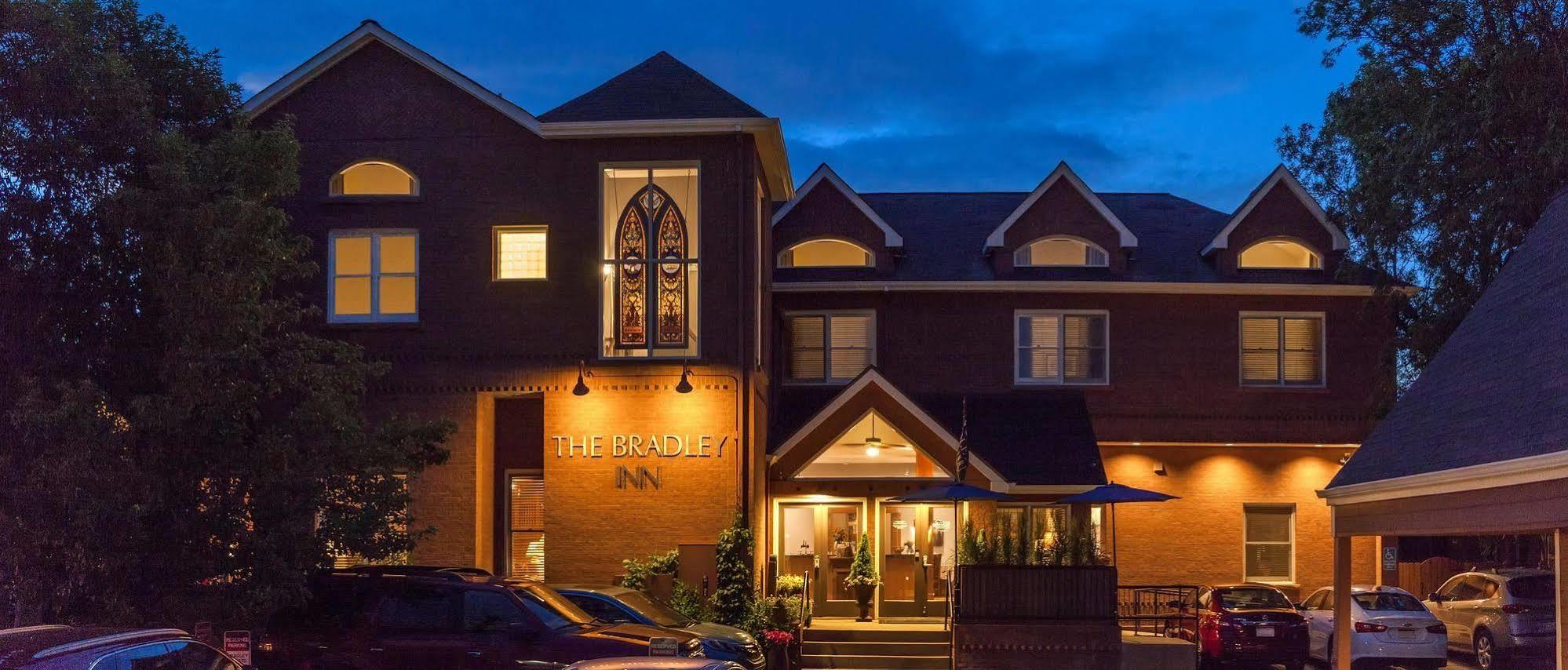 The Bradley Boulder Inn Exterior photo